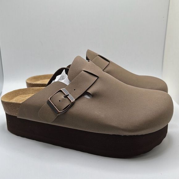 CUSHIONAIRE Women's Cork Footbed Platform Clog 7.5 WIDE BROWN - Picture 1 of 7